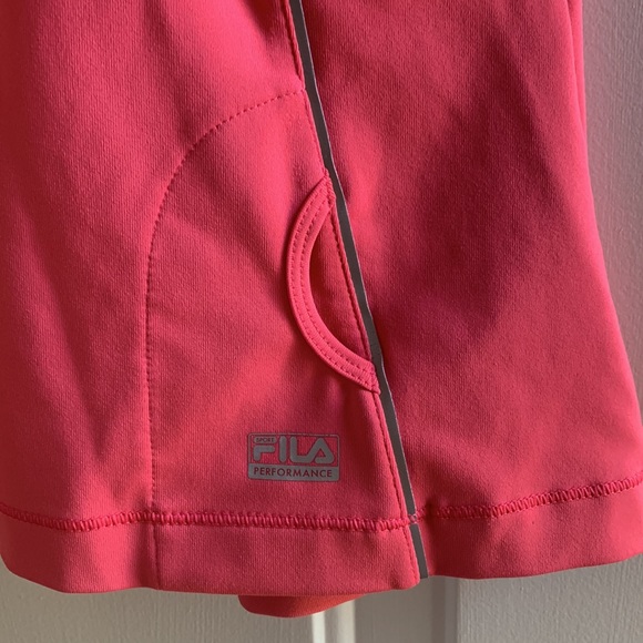 4/$10 Fila Pink/grey athletic top size medium - Picture 3 of 3
